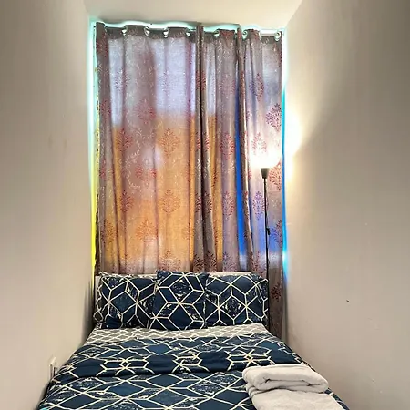 Tanih'S Lodging Abou Dabi Extérieur photo
