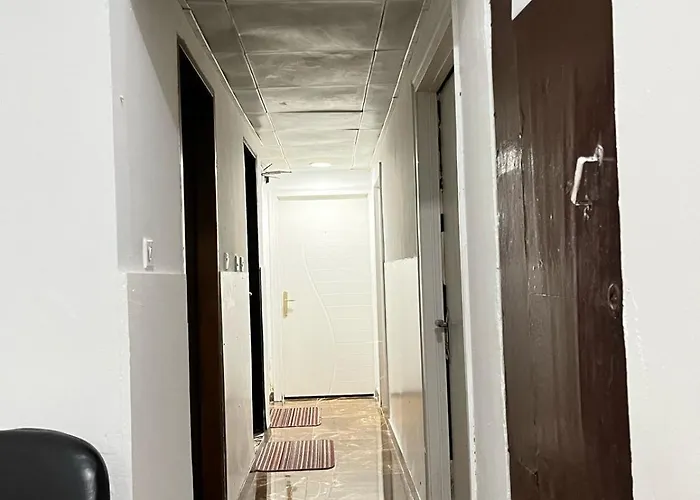 Tanih\'S Lodging
